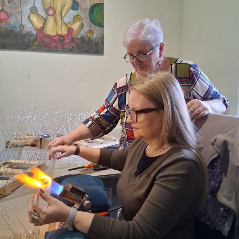 51108-WORKSHOP FÚKANIA, STRIEBRENIA ÉS MAĽOVANIA KARÁCSONYI DÍSZEK