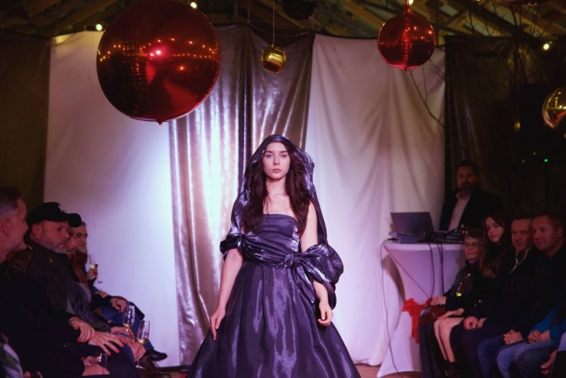 51213-Kivételes divatbemutató a Gemer karácsonyi vásárban - Štítnik