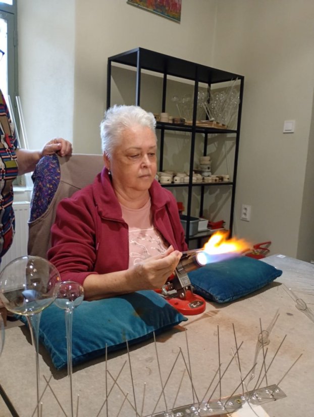 51108-WORKSHOP FÚKANIA, STRIEBRENIA ÉS MAĽOVANIA KARÁCSONYI DÍSZEK