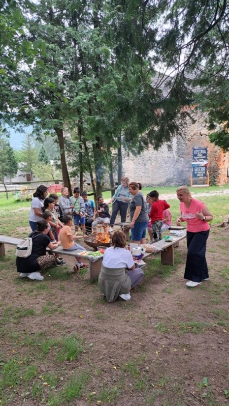 50617-Középiskola Rožňava a Hrade-ban, 17.6.25