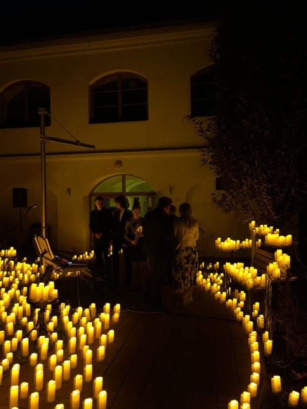 50502-Konzert im Kerzenlicht - Parks und Gärten, Jelšava, 2.5.2025