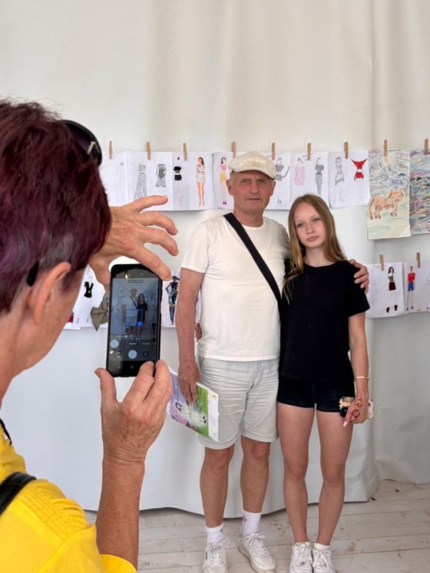 50711-Vernissage - 1. Runde Zeichnungen, Malerei und Design, 11.7.2025