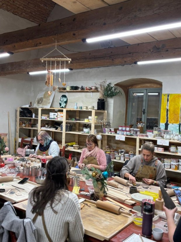 51025-Keramický workshop pre dospelých 2 - Hlina pod stromčekom, GemCraft Štítnik