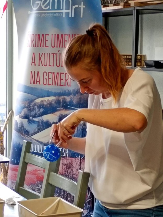 51108-WORKSHOP FÚKANIA, STRIEBRENIA ÉS MAĽOVANIA KARÁCSONYI DÍSZEK