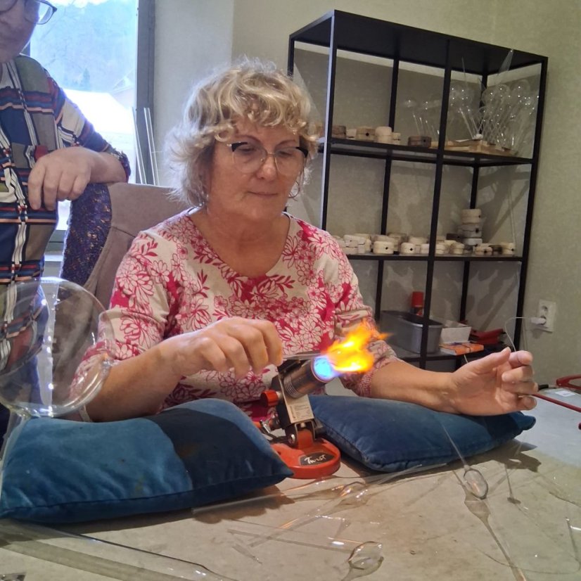 51108-WORKSHOP FÚKANIA, STRIEBRENIA ÉS MAĽOVANIA KARÁCSONYI DÍSZEK