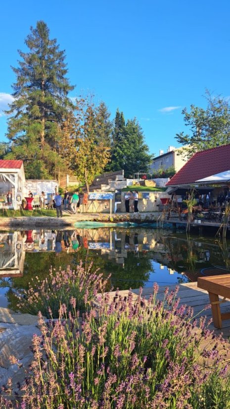 50719-Vernisáž kurzu dospelých s degustáciou vín, 19.7.2025