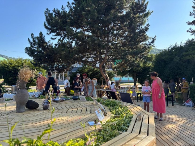 50703-Műhely Művészeti Park Revúca, Agyagozunk, 2025.07.03.