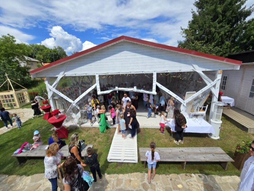 50711-Vernissage - 1. Runde Zeichnungen, Malerei und Design, 11.7.2025