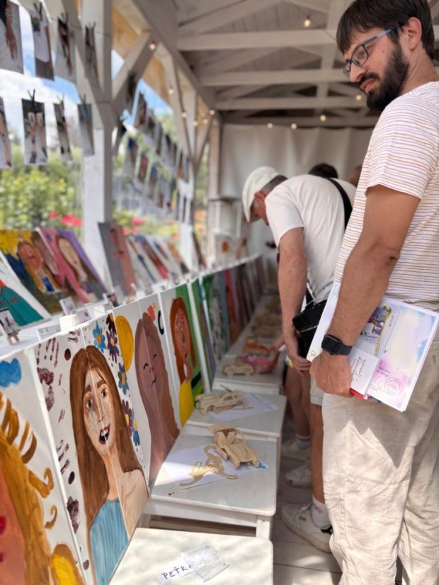 50711-Vernissage - 1. Runde Zeichnungen, Malerei und Design, 11.7.2025