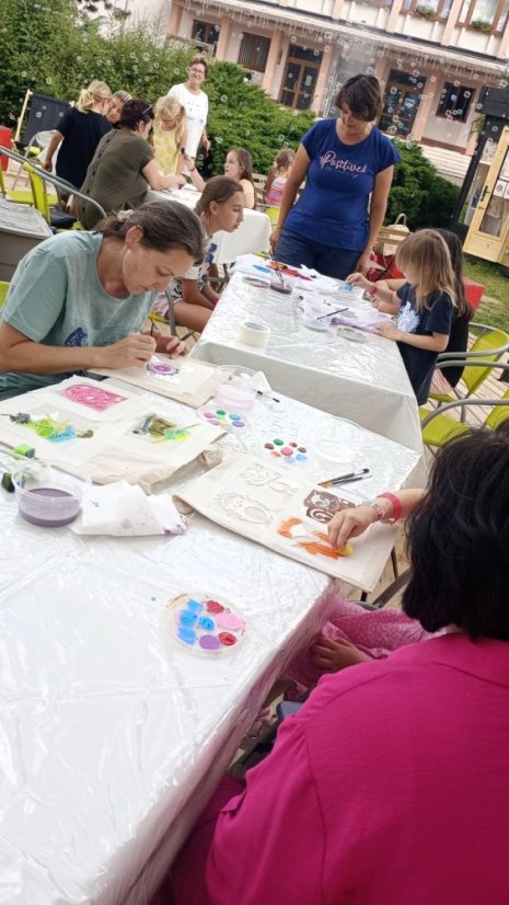 50720-Art Park, Textilfestés, Revúca, 2025.07.20.