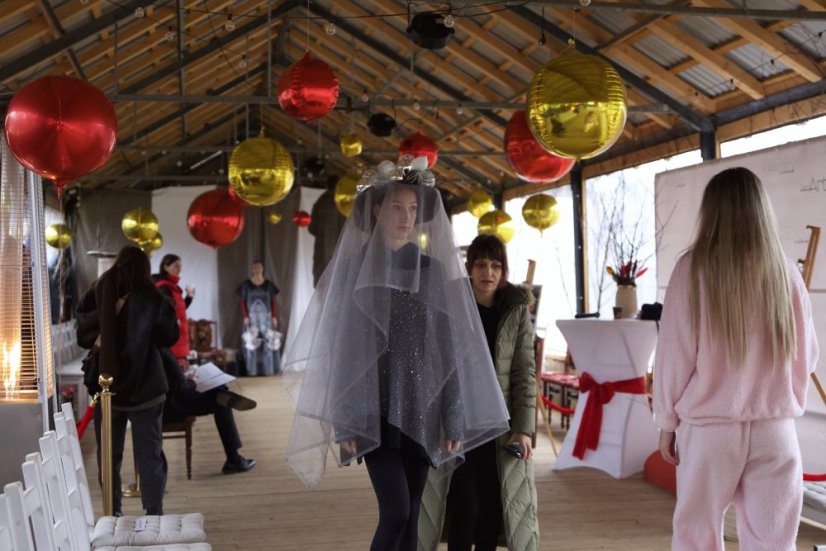 51213-Kivételes divatbemutató a Gemer karácsonyi vásárban - Štítnik