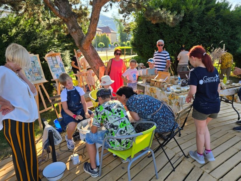 50703-Műhely Művészeti Park Revúca, Agyagozunk, 2025.07.03.