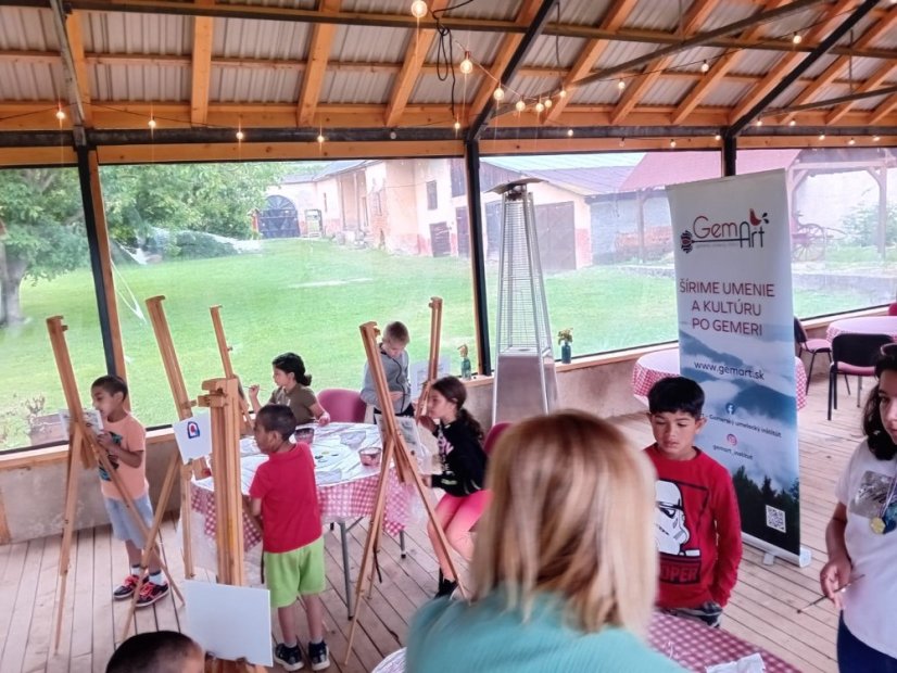 50617-Középiskola Rožňava a Hrade-ban, 17.6.25