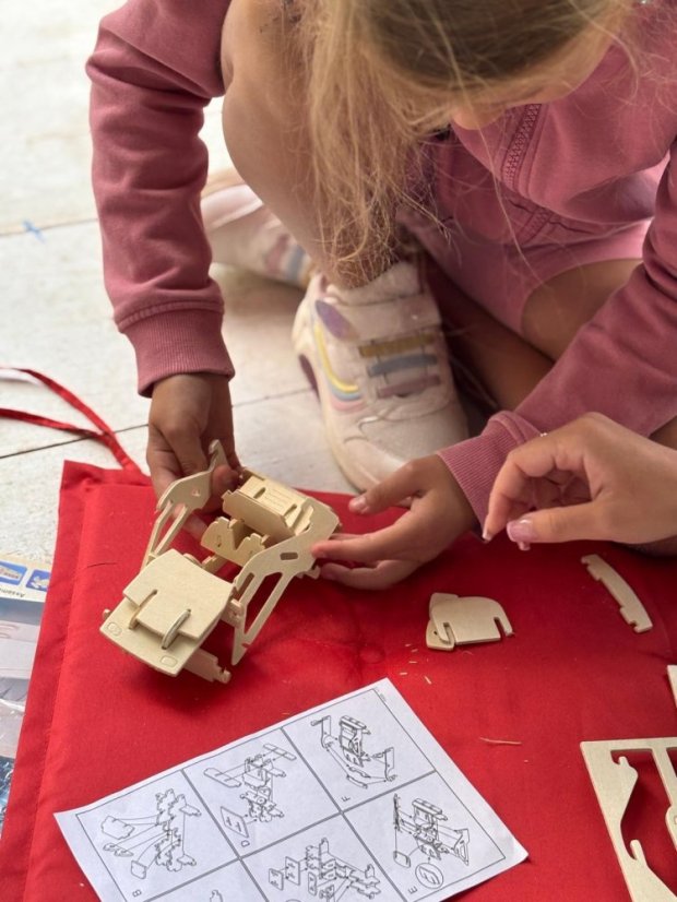 50711-Kurz rajz és festés, 1. turnus, 5. nap, Betliar, 25.07.11