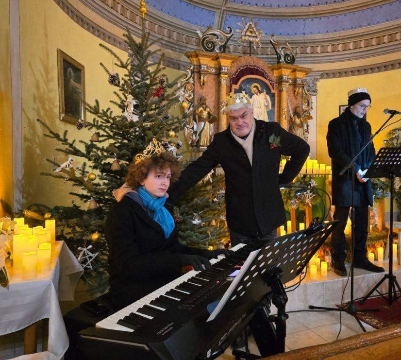 51130-Adventný koncert hudby a slova "Láska nesie svetlo" - Rakovnica