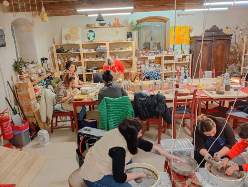 60110-Műhely kerámia - Alapvető technikák - A forma születése