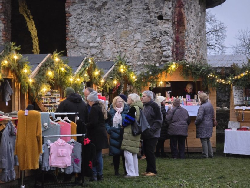 51209-Gemerské Weihnachtsmärkte ŠTÍTNIK