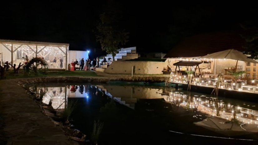 50719-Vernisáž kurzu dospelých s degustáciou vín, 19.7.2025