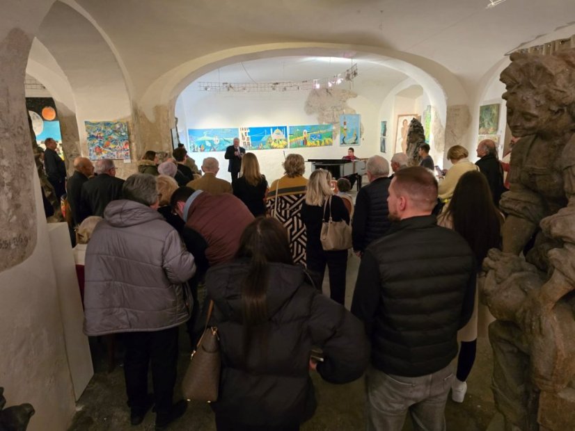 50212-Vernisáž k výberu z výstavy Milujem, teda som!, Praha, 12.2.25