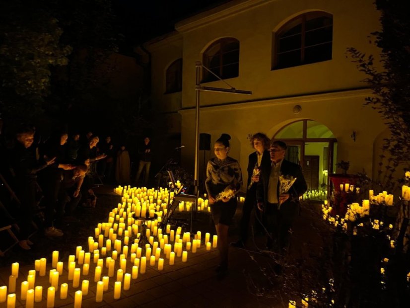 50502-Konzert im Kerzenlicht - Parks und Gärten, Jelšava, 2.5.2025