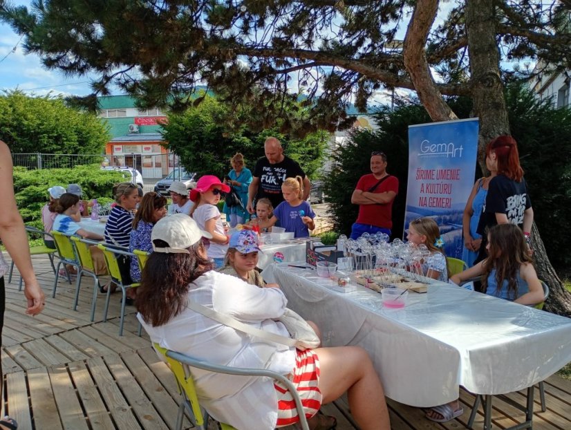 50724-ART PARK, üvegfestés, Revúca, 2025.07.24.