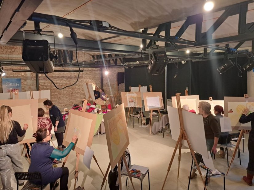 50201-Malarstwo doświadczalne "Nieruchoma moda", Koszyce, 1.2.25