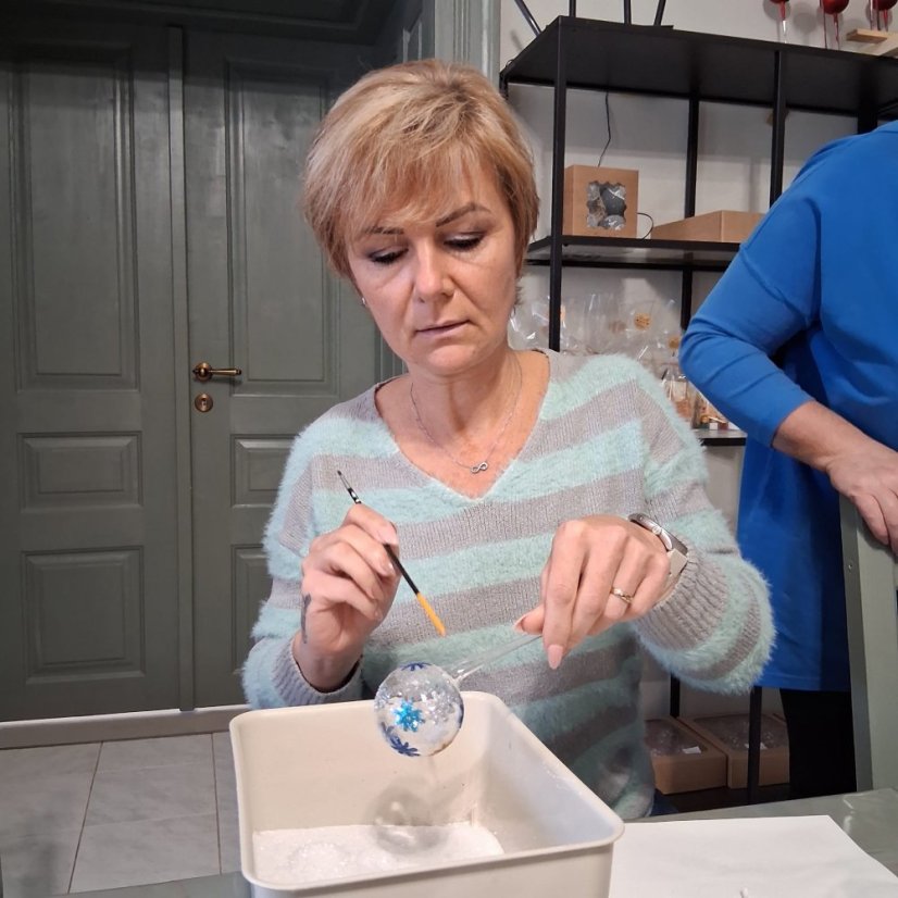 51108-WORKSHOP FÚKANIA, STRIEBRENIA ÉS MAĽOVANIA KARÁCSONYI DÍSZEK