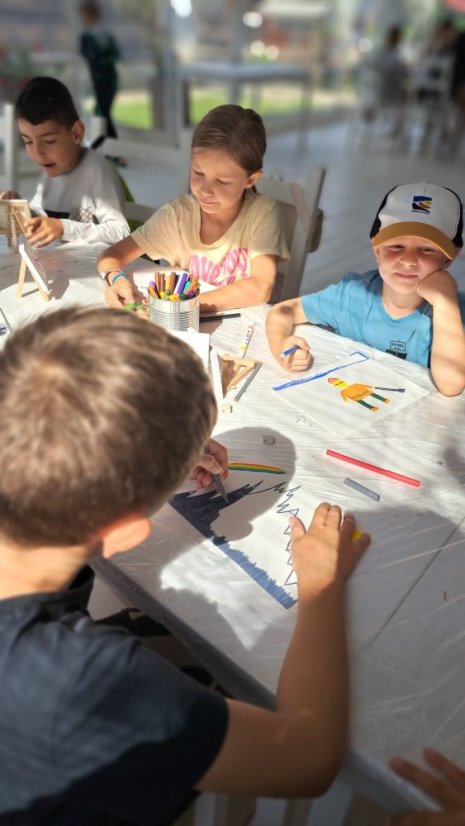 50716-Kurz Zeichnungen und Malerei, 2. Turnus, Tag 3, 16.7.2025, Betliar