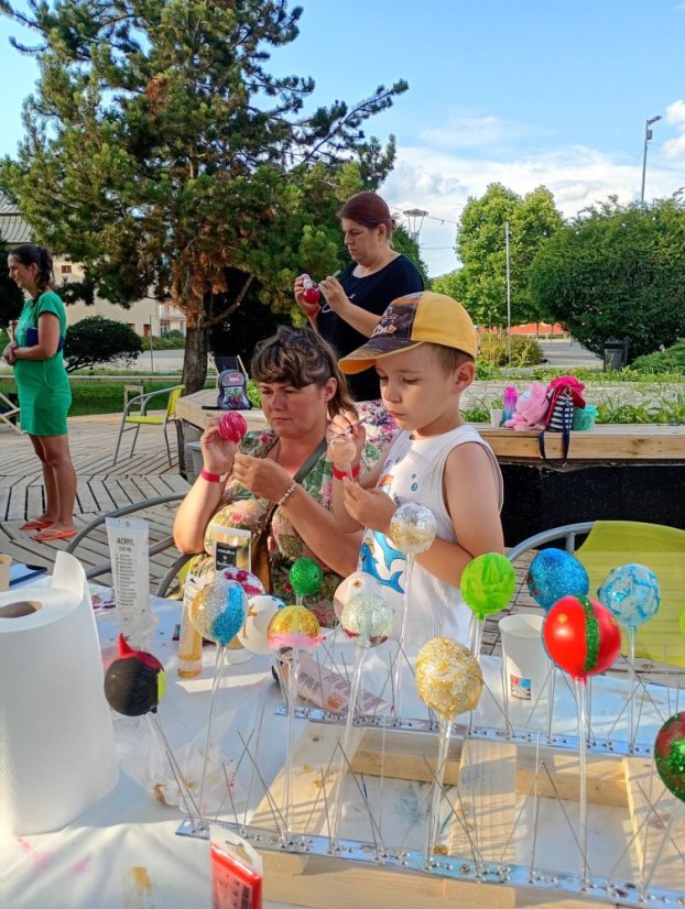 50724-ART PARK, üvegfestés, Revúca, 2025.07.24.