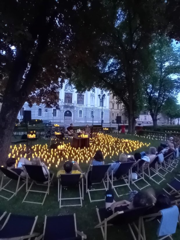 50503-Konzert im Licht der Kerzen - Park Rimavská Sobota, 3.5.2025