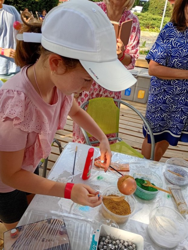 50724-ART PARK, üvegfestés, Revúca, 2025.07.24.