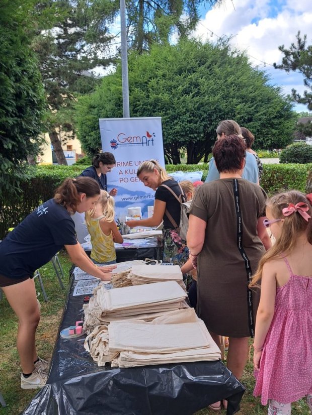 50720-Art Park, Textilfestés, Revúca, 2025.07.20.