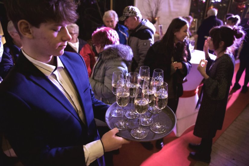 51213-Kivételes divatbemutató a Gemer karácsonyi vásárban - Štítnik