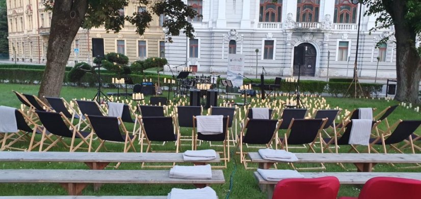 50503-Konzert im Licht der Kerzen - Park Rimavská Sobota, 3.5.2025