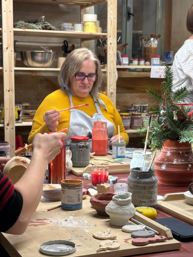 51122-Keramischer Workshop für Erwachsene - Eingeschlossene Pigmente, GemCraft Schild