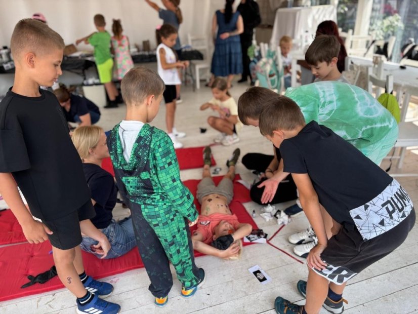 50716-Kurz Zeichnungen und Malerei, 2. Turnus, Tag 3, 16.7.2025, Betliar