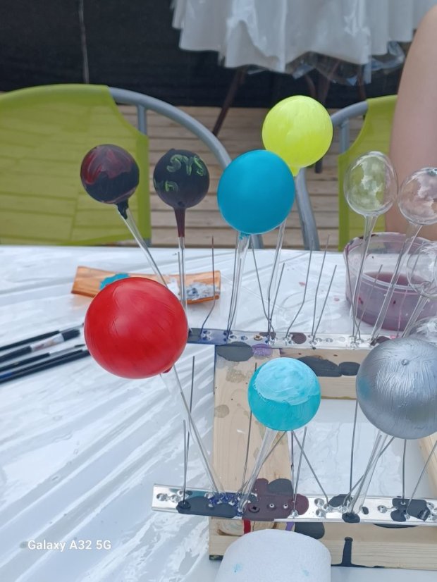 50724-ART PARK, üvegfestés, Revúca, 2025.07.24.