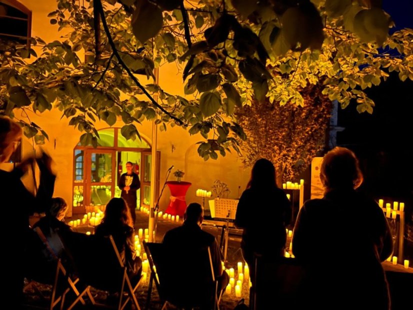 50502-Konzert im Kerzenlicht - Parks und Gärten, Jelšava, 2.5.2025