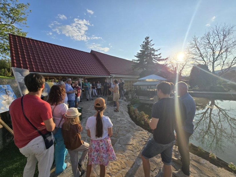 50719-Vernisáž kurzu dospelých s degustáciou vín, 19.7.2025