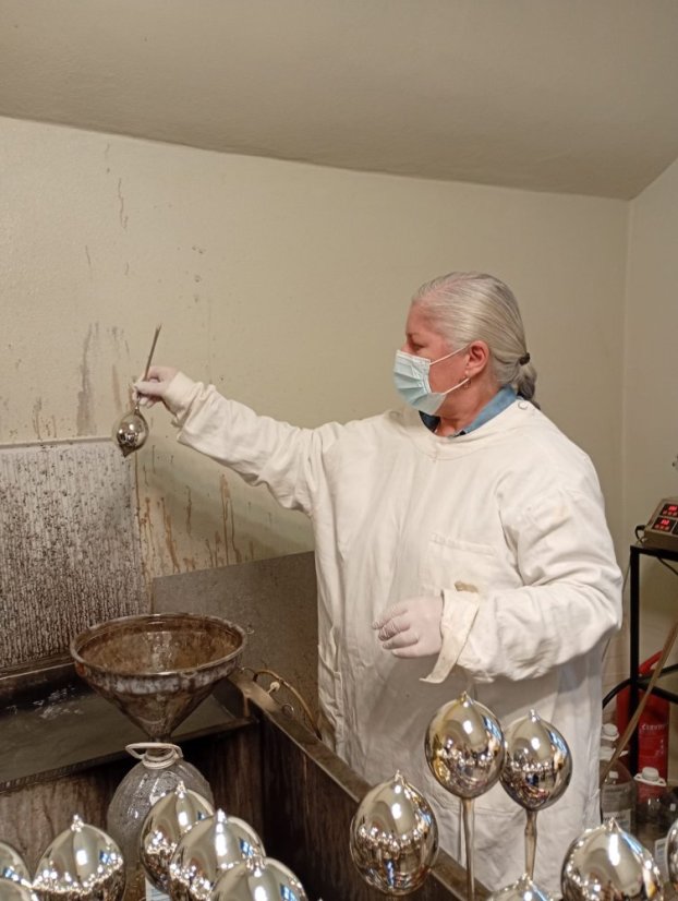 51108-WORKSHOP FÚKANIA, STRIEBRENIA ÉS MAĽOVANIA KARÁCSONYI DÍSZEK