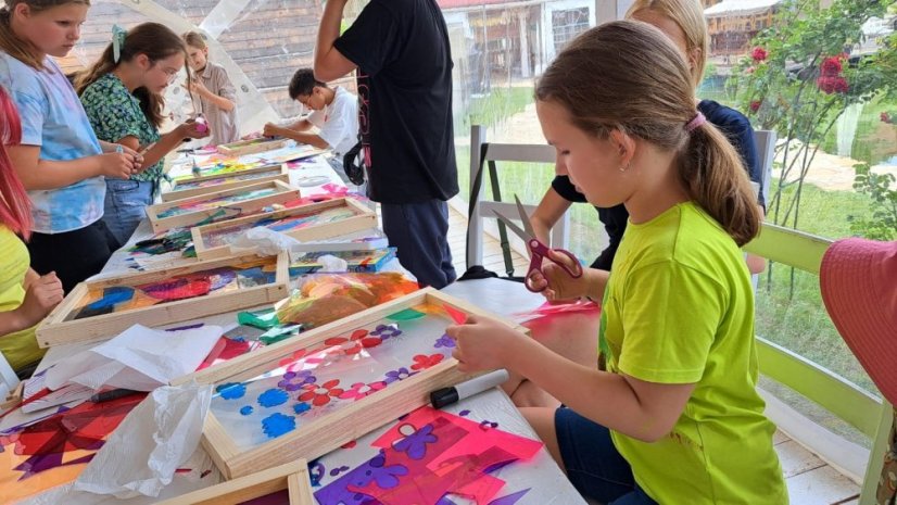 50715-Kurz Zeichnungen und Malerei, 2. Turnus, Tag 2, 15.7.2025, Betliar