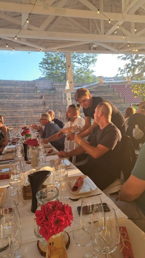 50719-Vernisáž kurzu dospelých s degustáciou vín, 19.7.2025