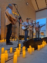 50926-Gitarrenquartett "Vibrans" im Kerzenlicht in Štítnik