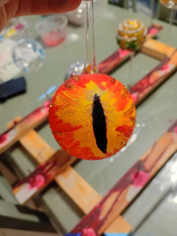 51122-WORKSHOP FÚKANIA, STRIEBRENIA A MAĽOVANIA VIANOČNÝCH OZDÔB