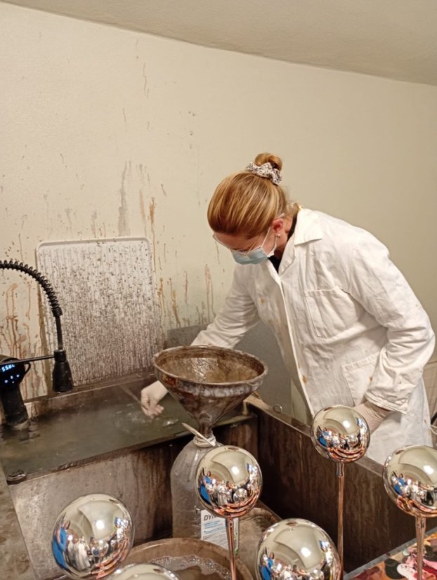 51108-WORKSHOP FÚKANIA, STRIEBRENIA ÉS MAĽOVANIA KARÁCSONYI DÍSZEK