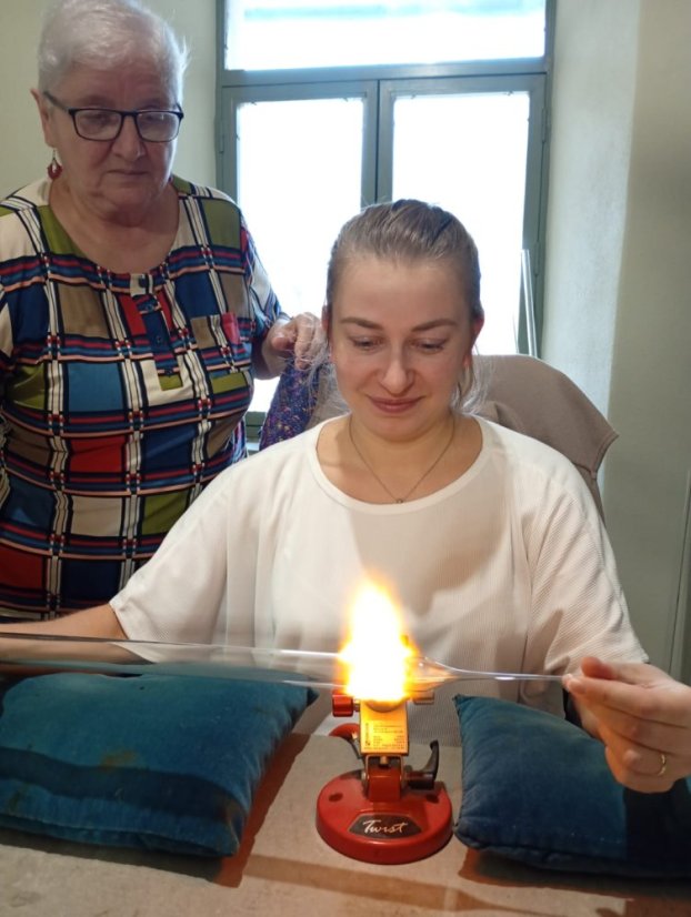 51108-WORKSHOP FÚKANIA, STRIEBRENIA ÉS MAĽOVANIA KARÁCSONYI DÍSZEK