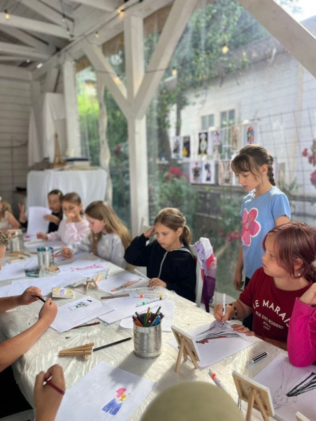 50711-Kurz rajz és festés, 1. turnus, 5. nap, Betliar, 25.07.11