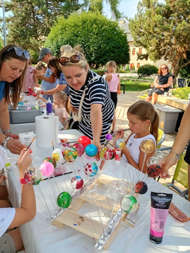 50724-ART PARK, üvegfestés, Revúca, 2025.07.24.