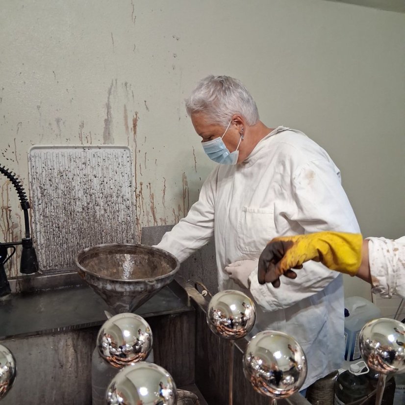 51108-WORKSHOP FÚKANIA, STRIEBRENIA ÉS MAĽOVANIA KARÁCSONYI DÍSZEK