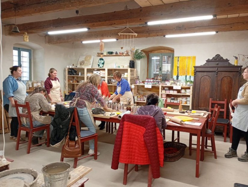 51025-Kerámiai műhely felnőtteknek - Agyag a fánál, GemCraft Štítnik